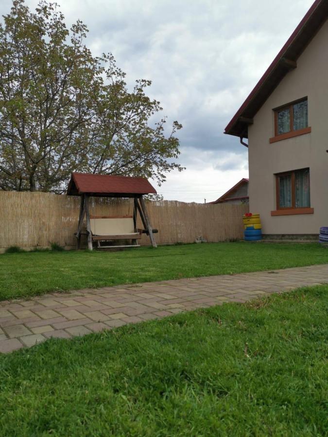 Vila De Vacanta Curtea de Argeş Buitenkant foto