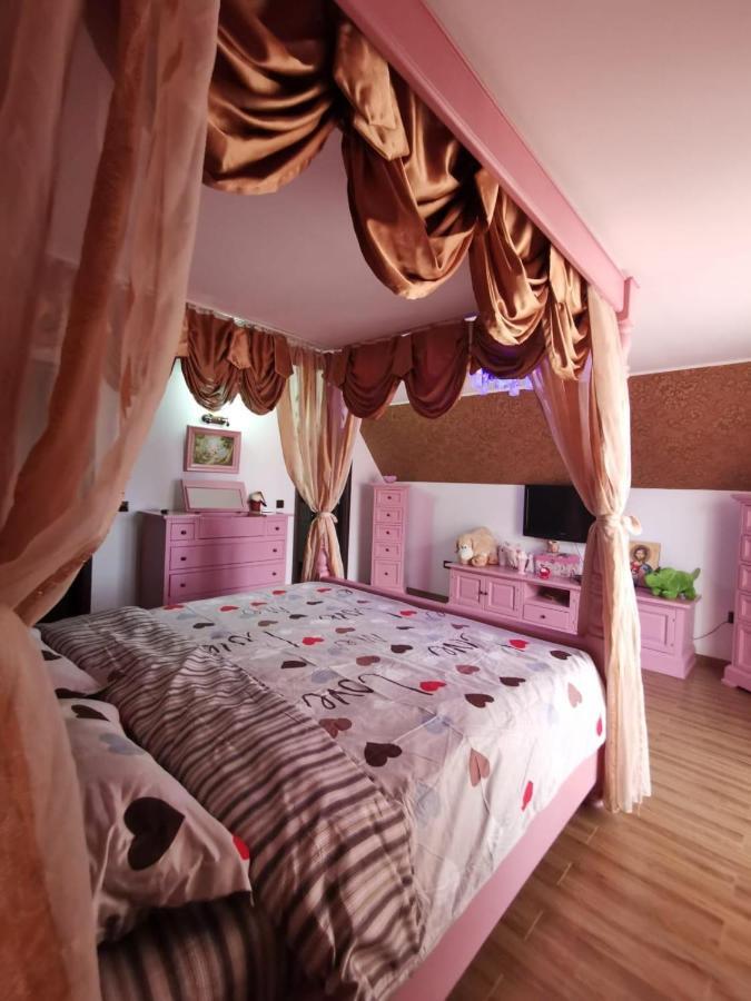 Vila De Vacanta Curtea de Argeş Buitenkant foto
