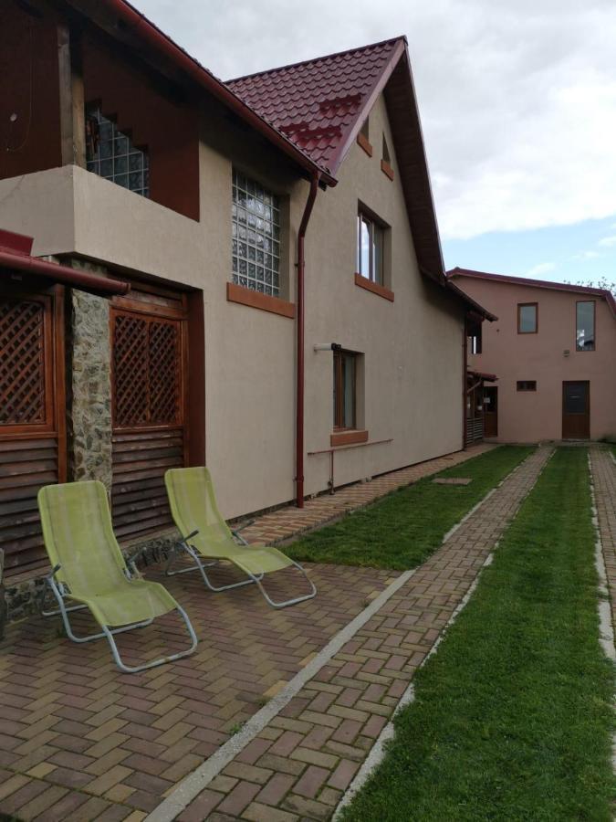 Vila De Vacanta Curtea de Argeş Buitenkant foto