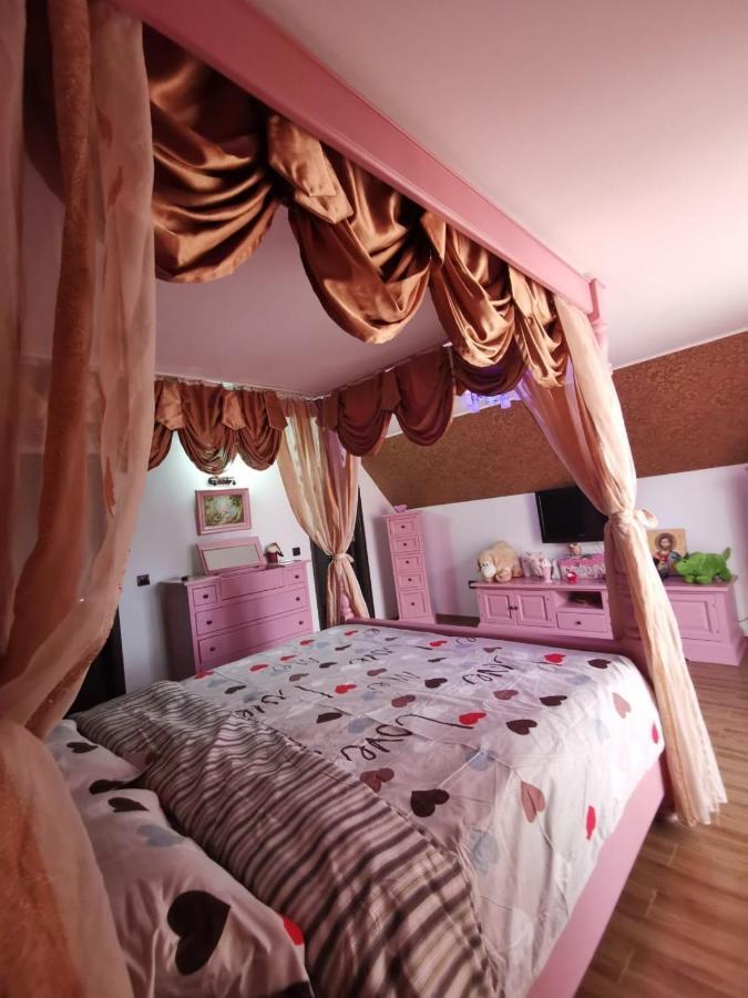 Vila De Vacanta Curtea de Argeş Buitenkant foto